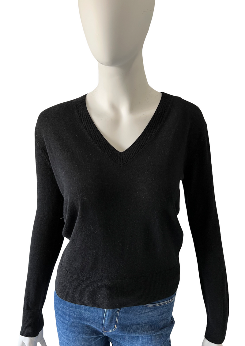 CORE V NECK SWEATER (6595427991623)